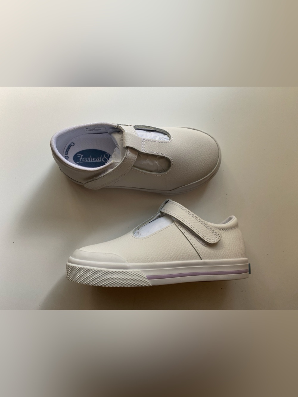 FootMates White Leather Sneakers / Size Little Girl 8 / NWT